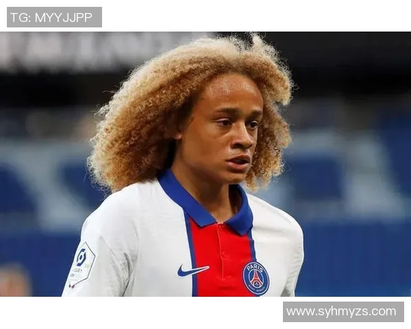 哈维西蒙斯：新星崛起的足球天才与未来之路探讨