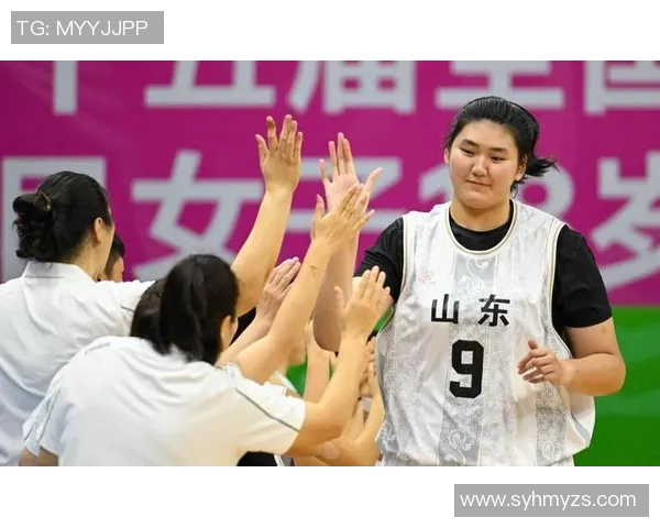 内蒙古女篮迎战山东队全力争胜展现团队实力与拼搏精神 内蒙古女篮迎战山东队全力争胜展现团队实力与拼搏精神